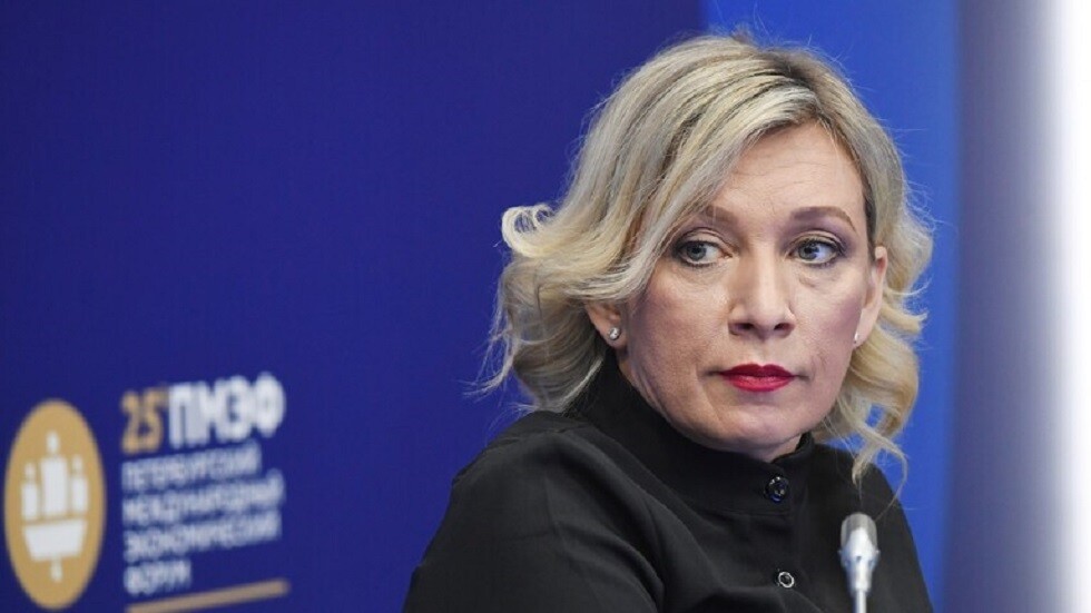 زاخاروفا: شركة آبل الأمريكية اعتادت على الممارسات التوتاليتارية للغرب