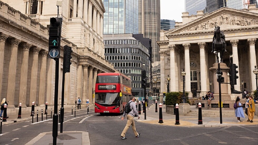 بريطانيا بحاجة إلى مليارات الدولارات لإنقاذ الأسر من أزمة غلاء المعيشة
