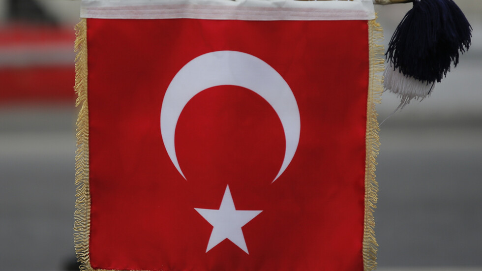 صحفي تركي: رئيس حزب تركي سيجري زيارة إلى سوريا خلال أيام وسيلتقي الرئيس الأسد