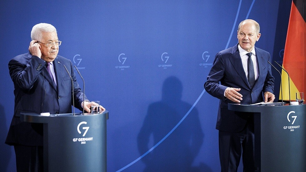 بحضور عباس.. شولتس يرفض استخدام كلمة 