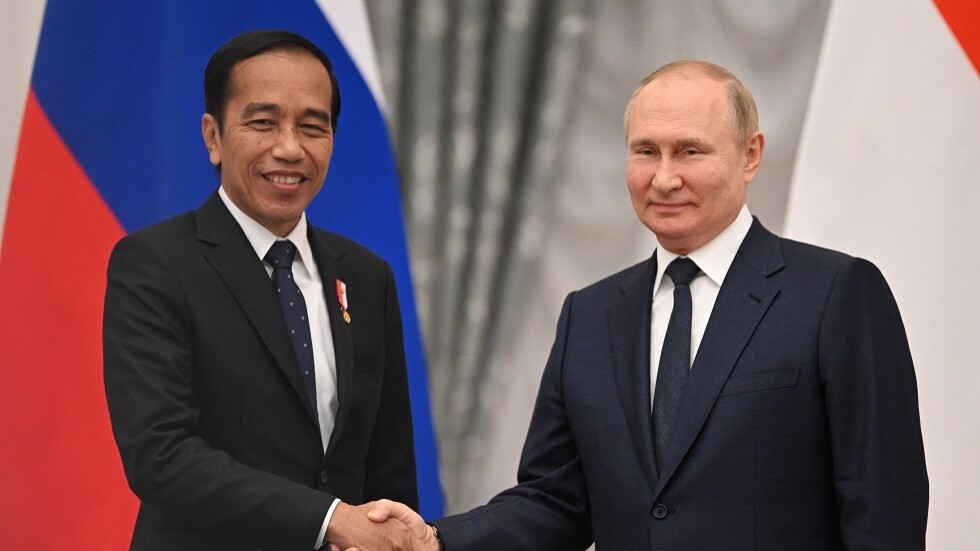 الكرملين: بوتين أجرى مكالمة هاتفية مع نظيره الإندونيسي