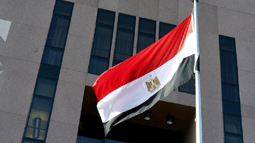 خبير اقتصادي يعلق على قرار "المركزي المصري" بتثبيت سعر الفائدة