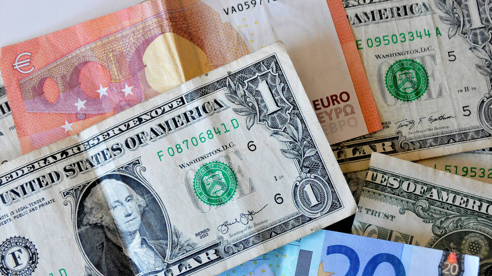 في ظل العقوبات .. البنك المركزي الروسي يقدم مجموعة نصائح لكيفية الاحتفاظ بالمدخرات بطريقة آمنة