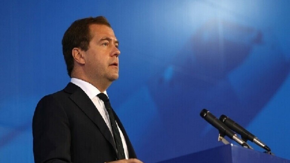 مساعد مدفيديف: مستمرون في التوضيح للإيطاليين والأوروبيين التعساء من ظلم حكوماتهم كيف تسير الأمور