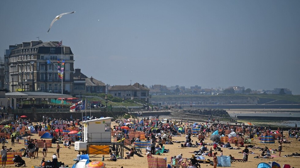 بريطانيا تعلن دخول مناطق في مقاطعة ويلز حالة الجفاف