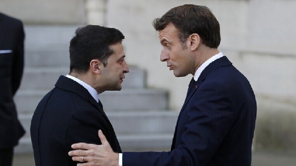 الفرنسيون يذكرون ماكرون بفشل نابليون بعد تصريحاته حول أوكرانيا