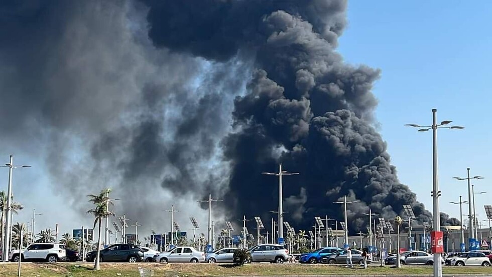 مصر... تقرير فحص أجهزة الأدلة الجنائية يعلن سبب حريق المركز التجاري في الاسكندرية