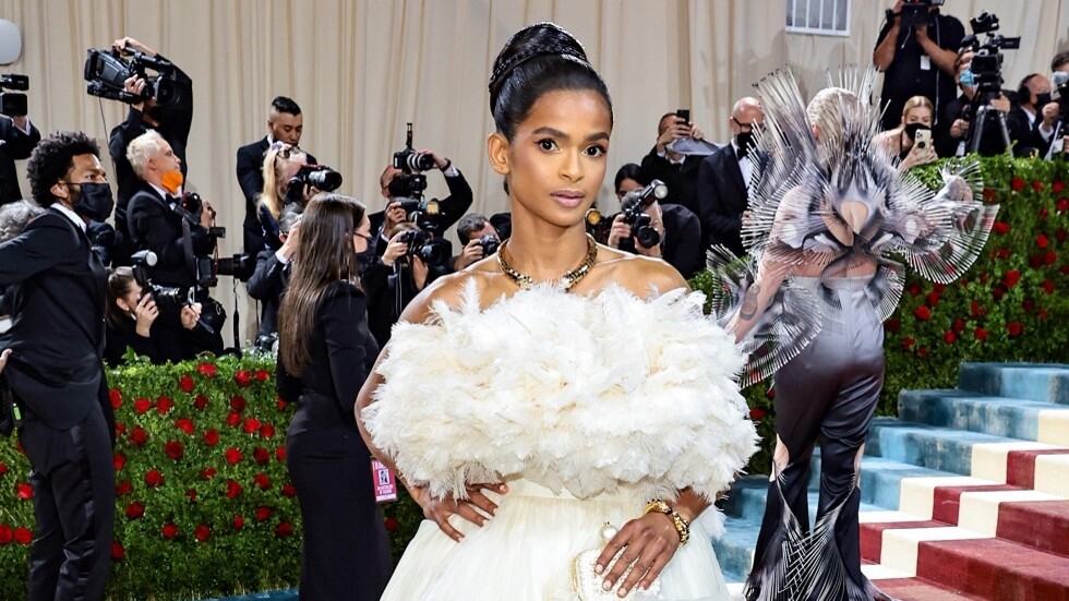 رملا علي.. تدخل تاريخ الملاكمة على أرض السعودية (فيديو)