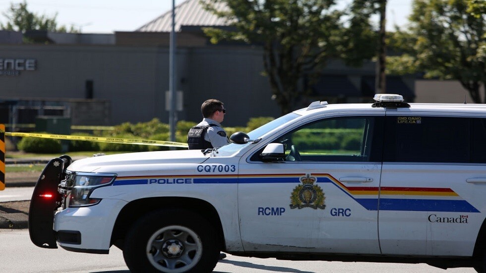 مقتل شخصين في حادث صدم سيارة لأشخاص في حفل زفاف في كندا