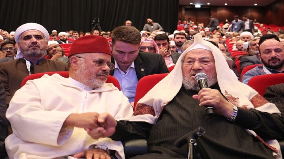 25 عالما جزائريا يجمدون عضويتهم في الاتحاد العالمي لعلماء المسلمين احتجاجا على تصريحات الريسوني