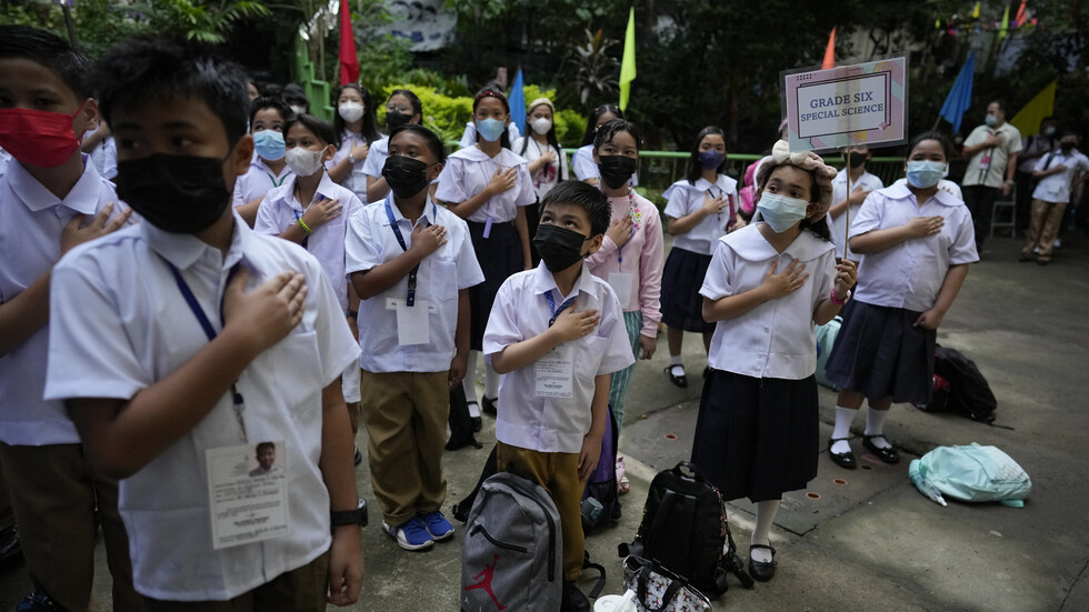 بعد إغلاق لعامين.. مدارس الفلبين تعيد فتح أبوابها