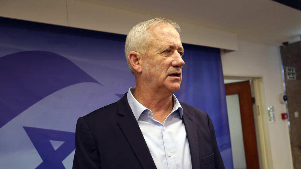 غانتس:  نأمل ألا يجر "حزب الله" إسرائيل إلى صراع مسلح ولا نستبعد هجوما على إيران إذا لزم الأمر