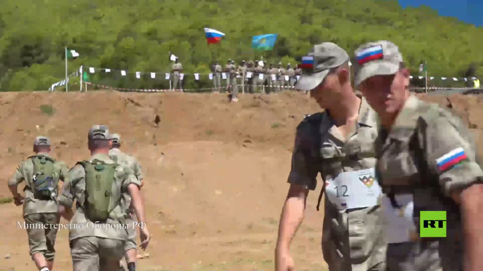 شاهد.. الفريق الروسي يشارك في مرحلة جديدة من مسابقة "فصيلة الإنزال" في الجزائر