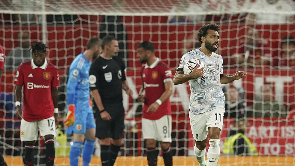 شاهد.. صلاح يشتبك مع نجم مانشستر يونايتد