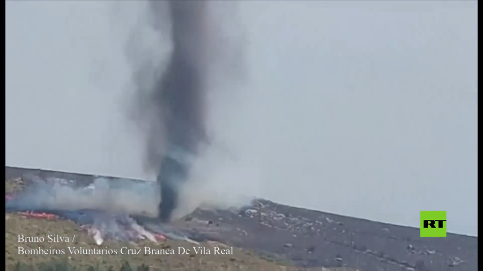 فيديو يظهر إعصارا من النار أثناء حرائق الغابات في البرتغال