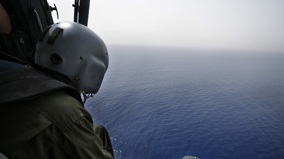 بينهم سوريون وفلسطينيون..الجيش اللبناني يعلن توقيف أكثر من 100 شخص حضروا  لهجرة غير شرعية عبر البحر