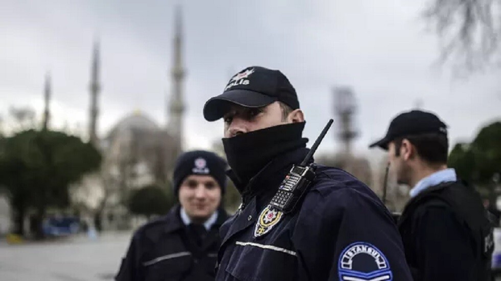 حادث سير في تركيا يسفر عن إصابة 25 شخصا