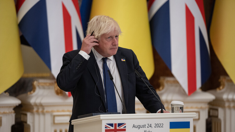 جونسون يعرب عن معارضته إجراء مفاوضات بين أوكرانيا وروسيا