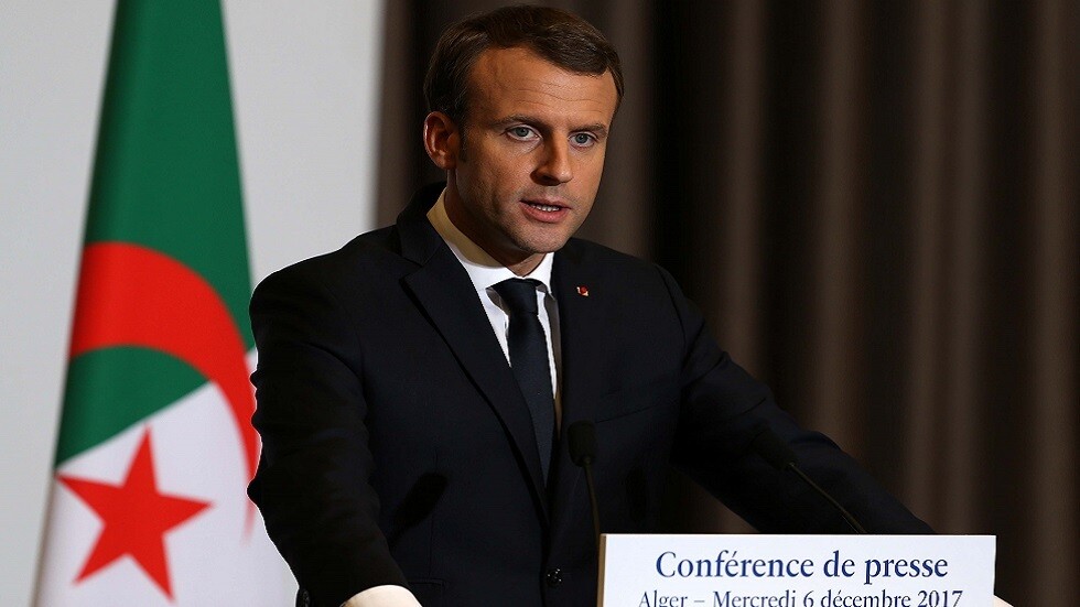 ماكرون يبدأ اليوم زيارة للجزائر لإعادة إطلاق العلاقات الثنائية