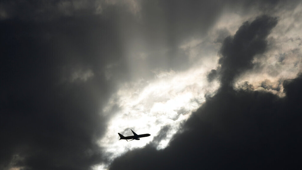 الصين تقصف السحاب (فيديو)