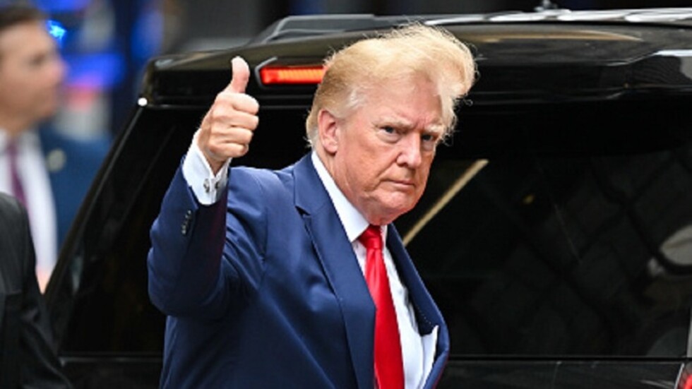 المخابرات الأمريكية تقيّم مخاطر كشف الوثائق المضبوطة بمنزل ترامب