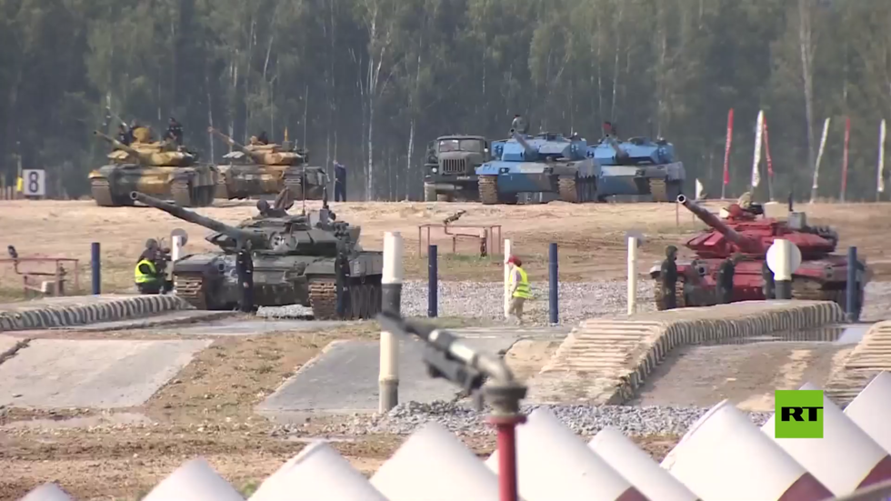 بالفيديو.. الفريق الروسي يفوز في بياتلون الدبابات بالألعاب العسكرية الدولية