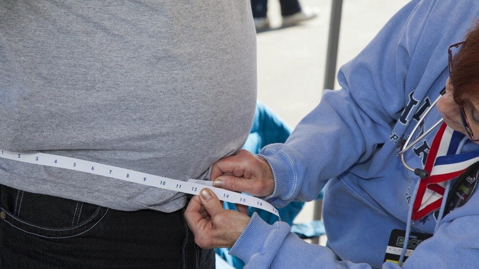 بوصة إضافية على محيط الخصر تزيد من خطر الإصابة بأمراض القلب