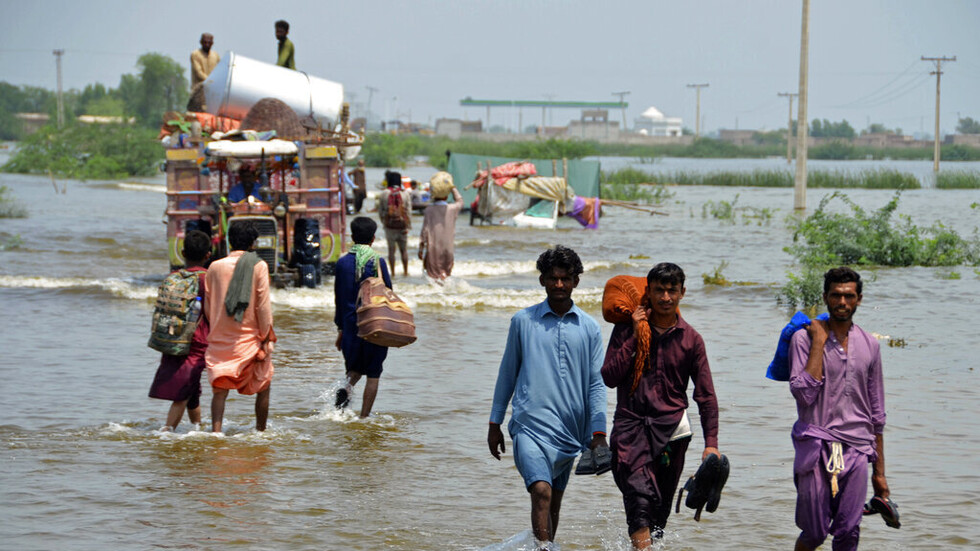 باكستان.. مقتل 1136 شخصا جراء الفيضانات