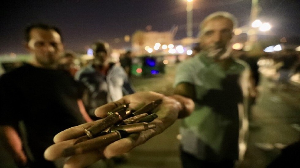 مراسل RT: اشتباكات وانفجارات داخل المنطقة الخضراء بالعاصمة بغداد (فيديو)