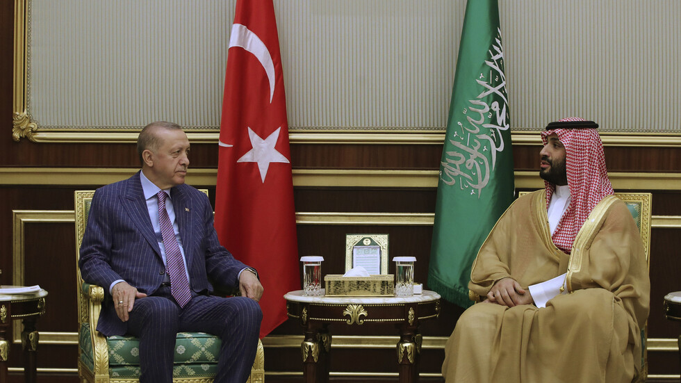 الملك السعودي والأمير محمد بن سلمان يهنئان أردوغان بالنصر