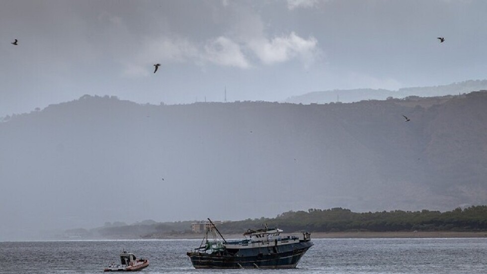 الهجرة المصرية تتحدث عن مساعيها للكشف عن مصير 21 مواطنا غرقوا في البحر