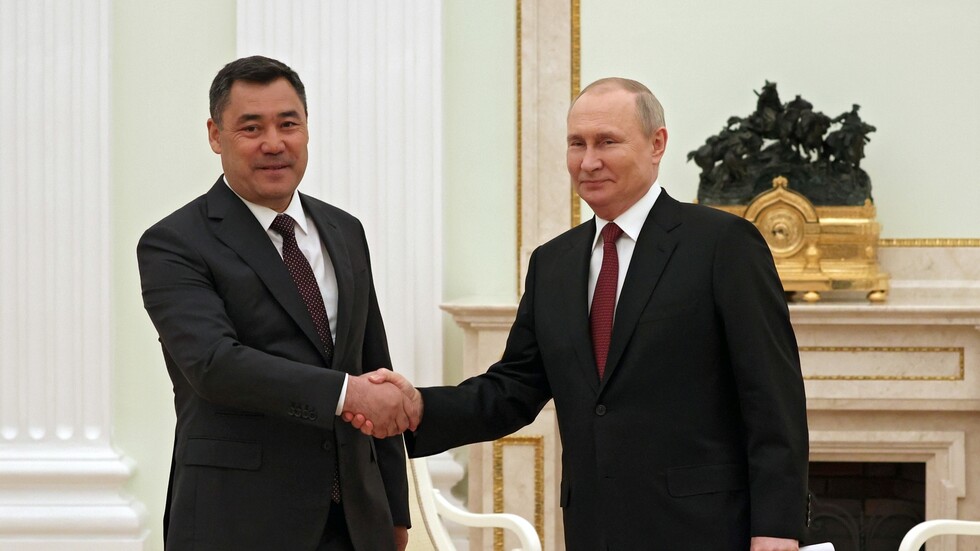 بوتين يهنئ جباروف بيوم استقلال قرغيزستان