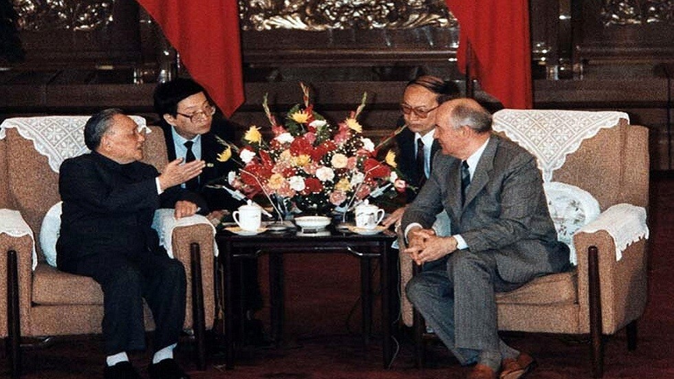 بكين تشيد بمساهمة غورباتشوف في تحسين العلاقات الروسية الصينية