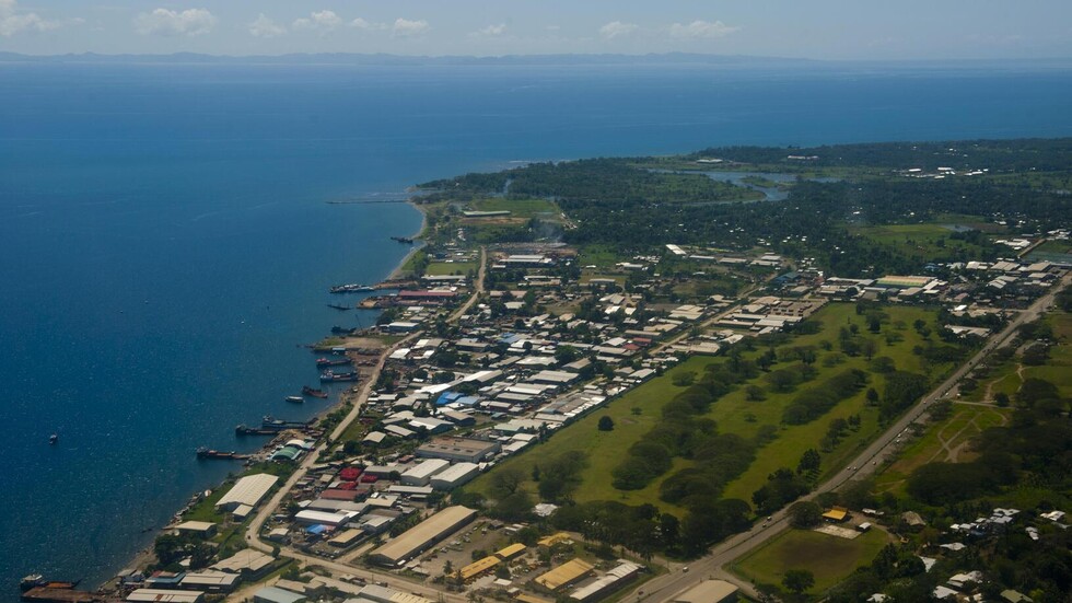 جزر سليمان تمنع سفن كل الدول الأجنبية من الرسو على سواحلها