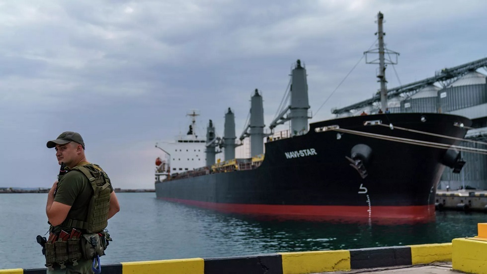 الدفاع الروسية: نتخذ التدابير اللازمة لمنع الاستفزازات على طريق أول سفينة حبوب أوكرانية