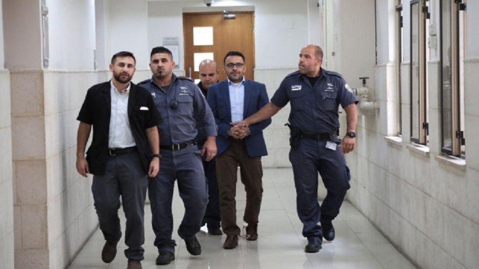 إسرائيل تعتزم إصدار لائحة اتهام بحق محافظ القدس عدنان غيث