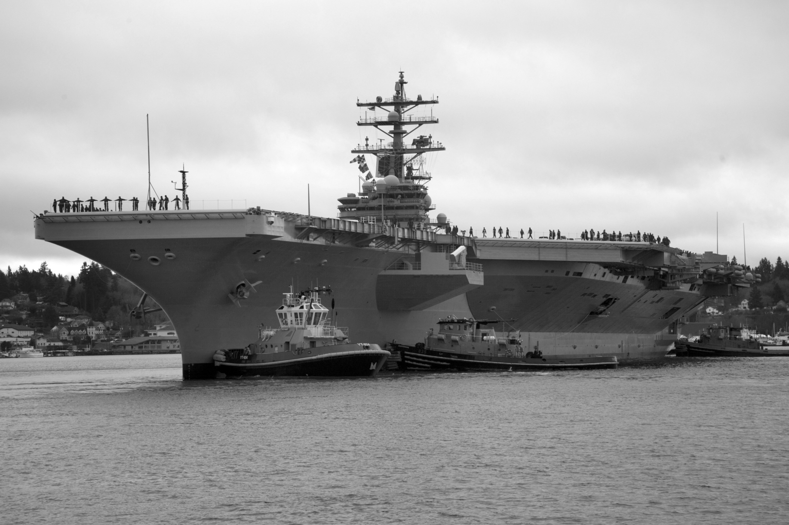 واشنطن تعلن نشر مجموعة سفن حربية في بحر الصين الجنوبي