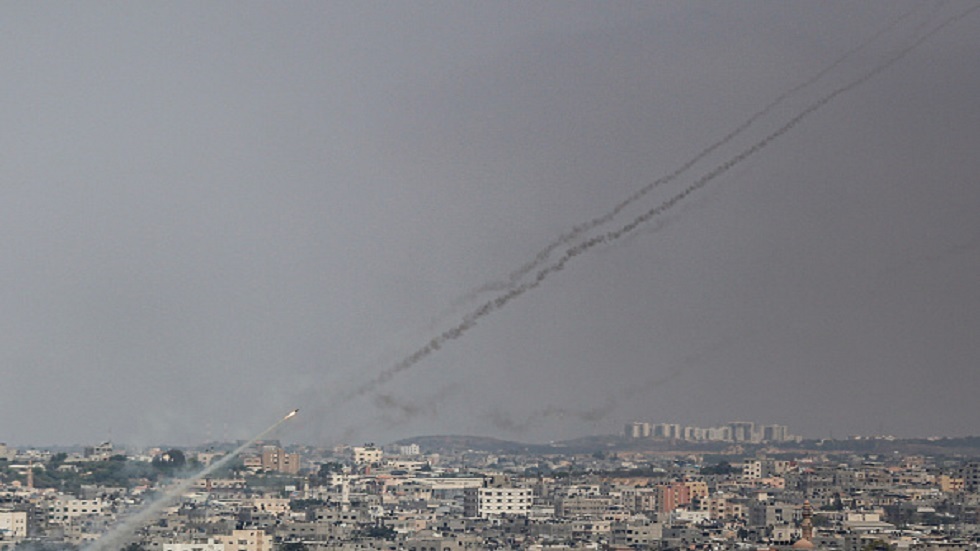المقاومة الفلسطينية تطلق رشقات صاروخية نحو تل أبيب وأسدود وعسقلان وسديروت (فيديو)