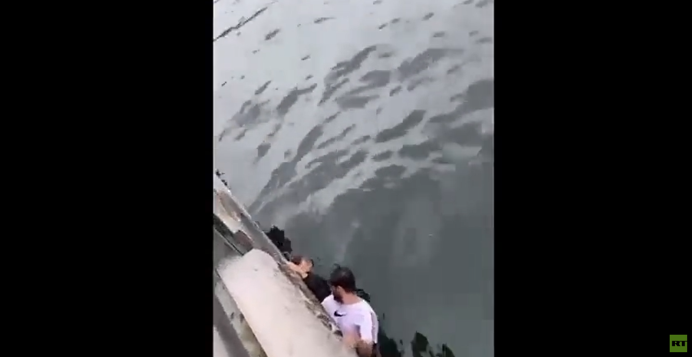 سعوديون ينقذون طفلة ووالدها من الغرق ببحيرة في النمسا (فيديو)