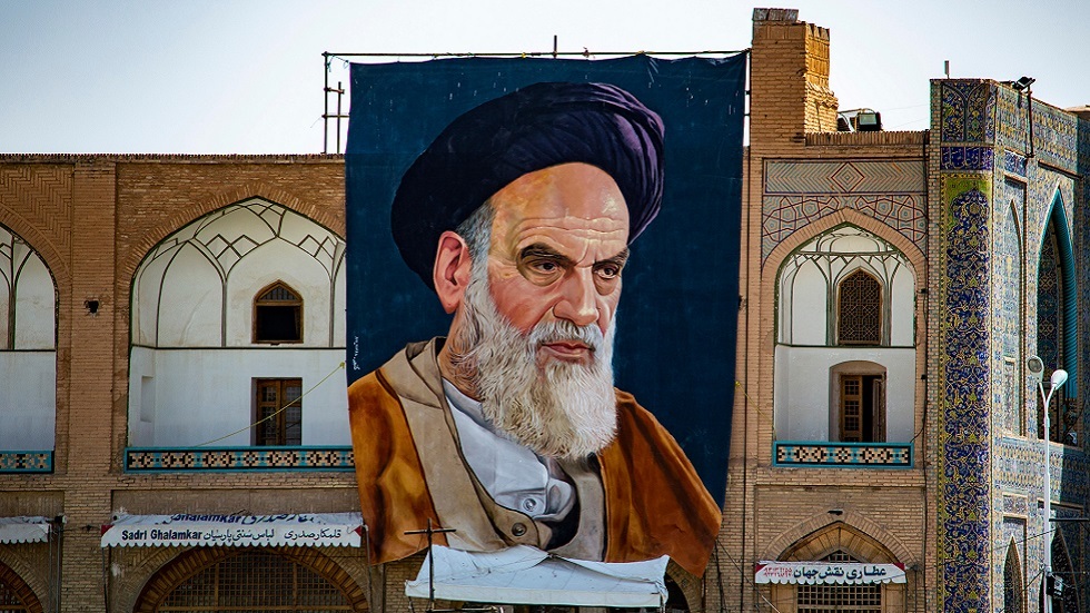 صورة للإمام روح الله الخميني في مدينة اصفهان الإيرانية (صورة أرشيفية)