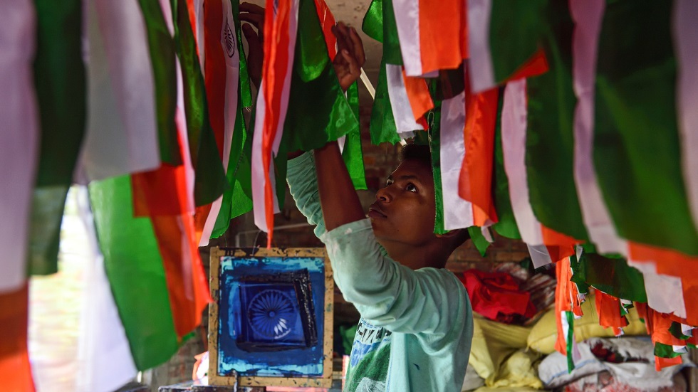 الحرس الهنود والباكستانيون يحتفلون بعيد الاستقلال في مراسم مميزة