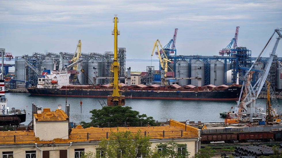 الدفاع التركية: خمس سفن محملة بالأغذية غادرت أوكرانيا