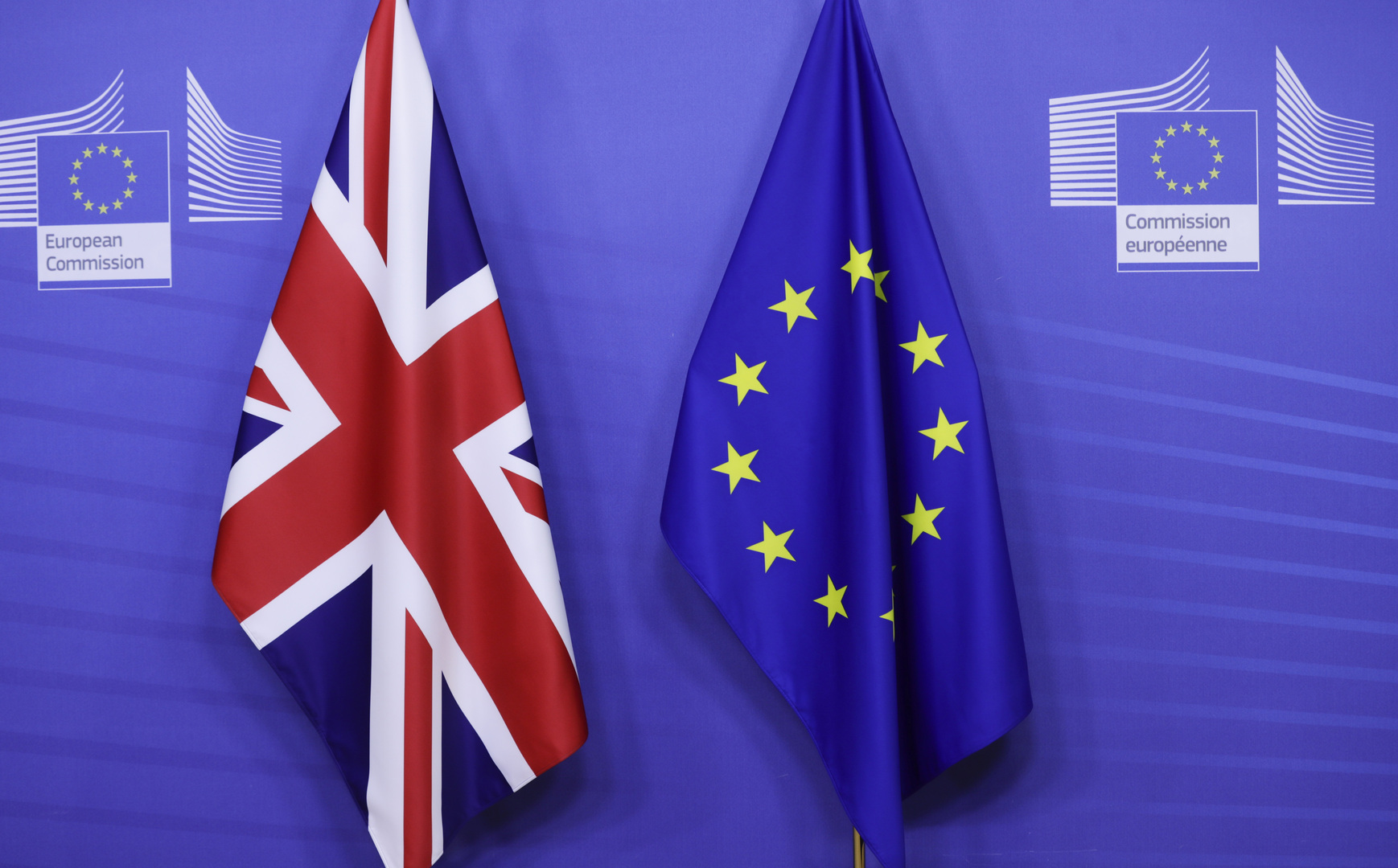 الحكومة البريطانية تطلق إجراءات قانونية ضد استبعادها من برامج البحث الأوروبية