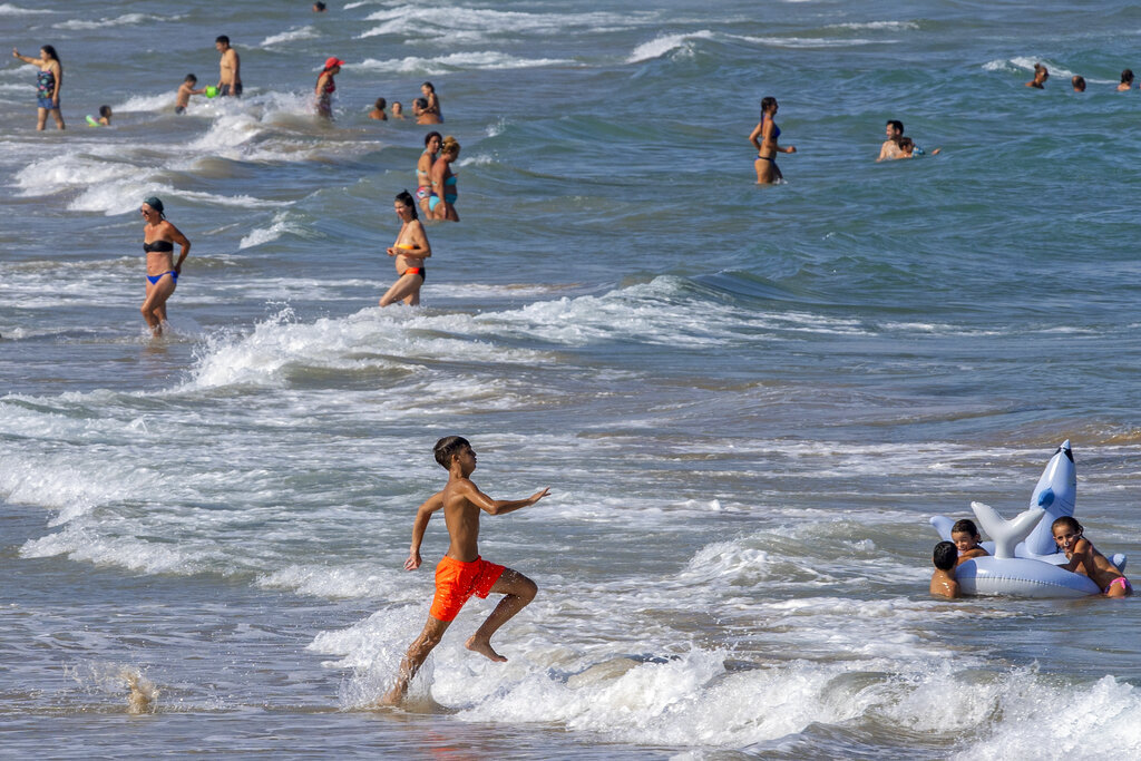 تقرير:  ارتفاع درجات الحرارة في البحر المتوسط يهدد بفقدان التنوع البيولوجي