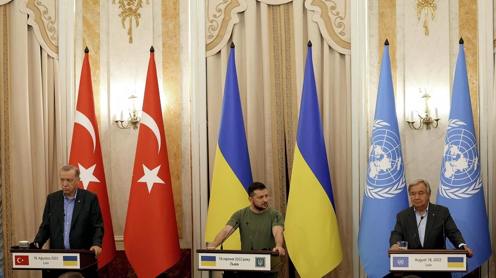زيلينسكي: تركيا مستعدة لقيادة جهود إعادة إعمار خاركوف