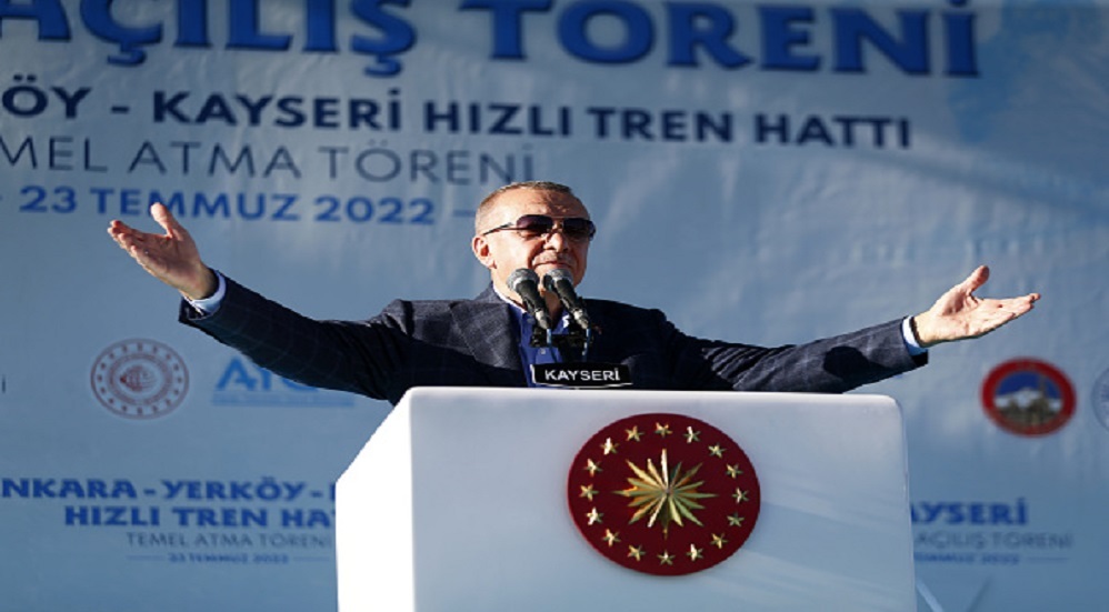 أردوغان يعلن رغبة تركيا بالتواصل مع دمشق: ليس لدينا هدف الانتصار على الأسد والسوريون أشقاؤنا