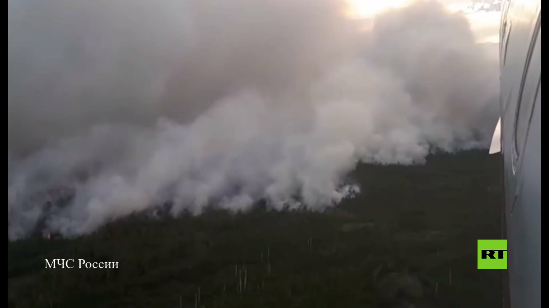 بالفيديو.. الطوارئ الروسية تواصل مكافحة حرائق غابات ريازان