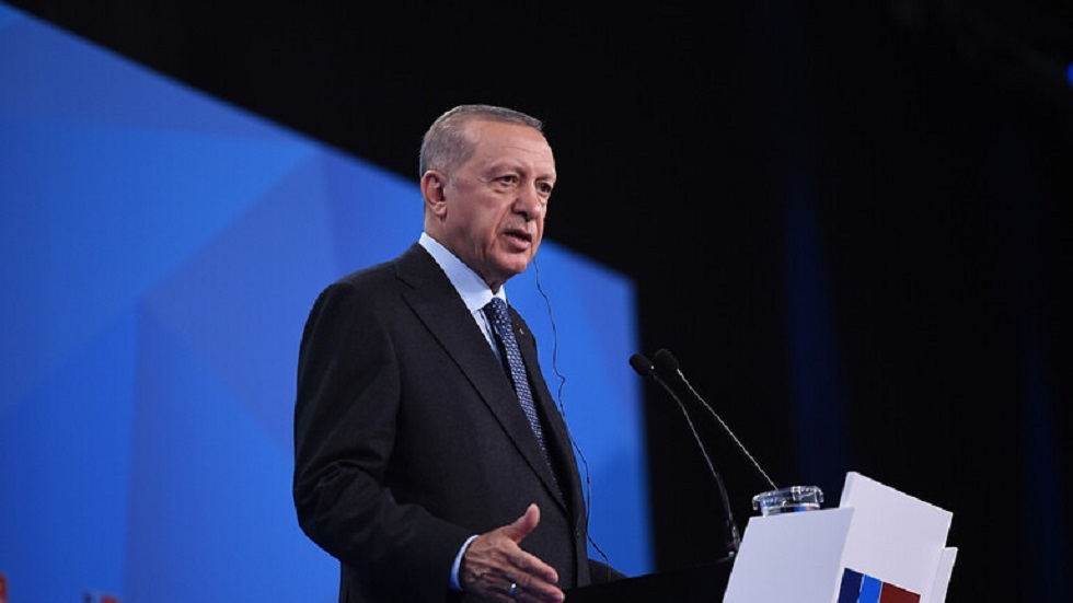 أردوغان: تركيا تسعى إلى لقاء بين الرئيسين الروسي والأوكراني