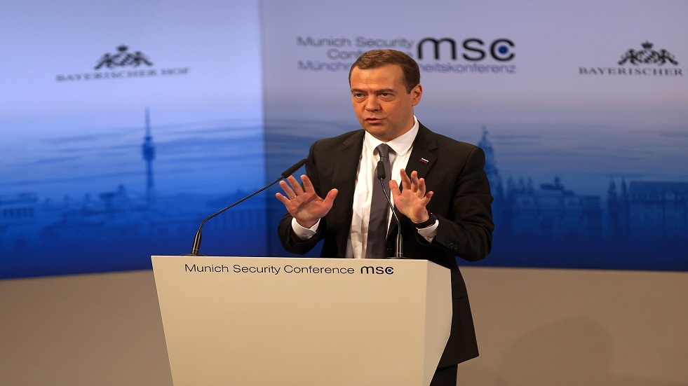 ميدفيديف: روسيا لم تكن لتقبل بوجود الناتو في أوكرانيا