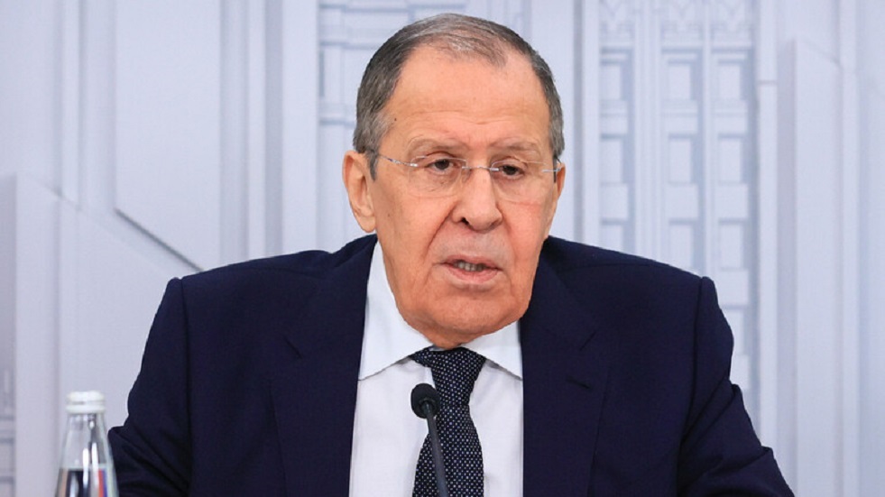 لافروف: روسيا مستعدة لتعزيز العلاقات مع دول منظمة التعاون الإسلامي